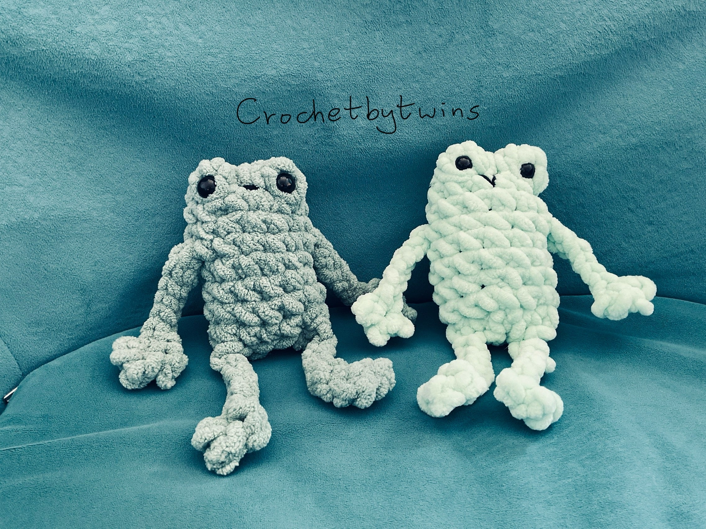 Crochet Leggy Frogs
